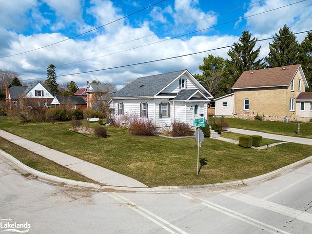 200 St. Vincent Street, House detached with 2 bedrooms, 1 bathrooms and 3 parking in Meaford ON | Image 26