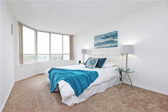 1213 - 5 Greystone Walk Dr, Condo with 2 bedrooms, 2 bathrooms and 2 parking in Toronto ON | Image 13
