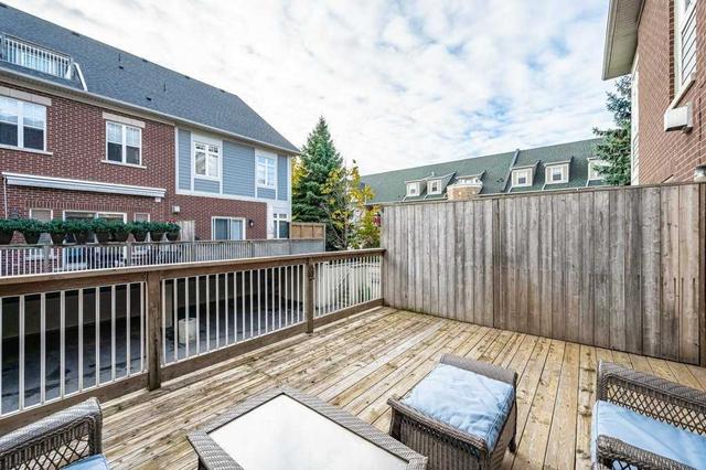33 Compass Way, Townhouse with 3 bedrooms, 2 bathrooms and 3.5 parking in Mississauga ON | Image 20