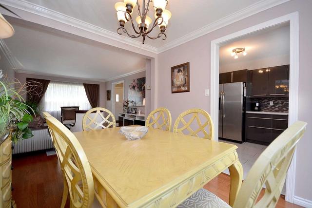 188 - 1055 Shawnmarr Rd, Townhouse with 3 bedrooms, 2 bathrooms and 2 parking in Mississauga ON | Image 2