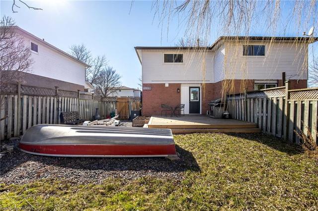 309b Northlake Drive, House semidetached with 3 bedrooms, 1 bathrooms and 2 parking in Waterloo ON | Image 25