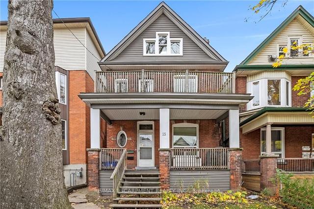 25 Strathcona Ave S, House detached with 5 bedrooms, 3 bathrooms and 3 parking in Hamilton ON | Image 1