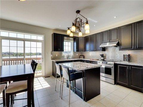 535 Hinchey Cres, House detached with 4 bedrooms, 3 bathrooms and 6 parking in Milton ON | Image 4