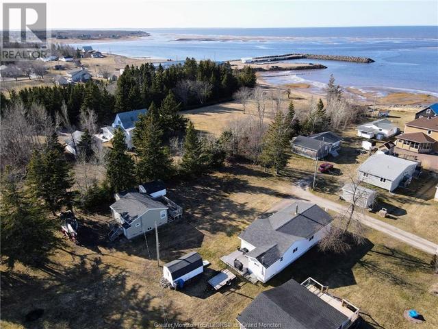 6 Ste Marie St, House detached with 3 bedrooms, 1 bathrooms and null parking in Beaubassin East NB | Image 33