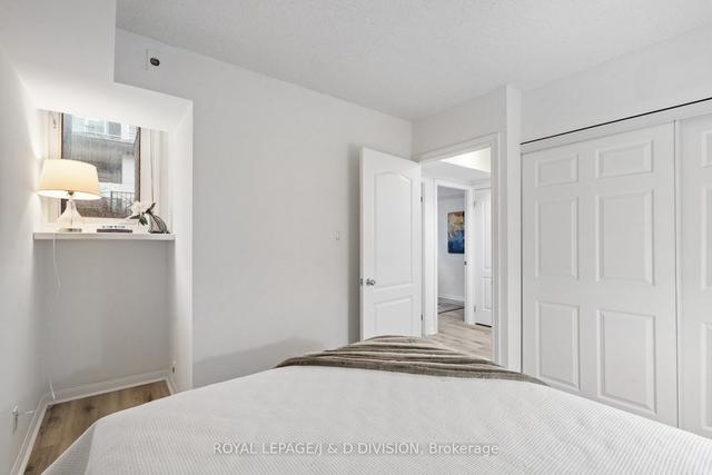 902 - 9 Shank St, Townhouse with 3 bedrooms, 1 bathrooms and 1 parking in Toronto ON | Image 10