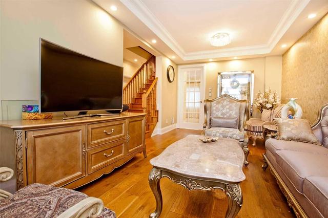 53 Kenneth Wood Cres N, House attached with 3 bedrooms, 5 bathrooms and 4 parking in Toronto ON | Image 11