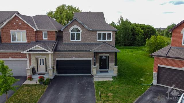 1074 Northgraves Crescent, Townhouse with 3 bedrooms, 4 bathrooms and 4 parking in Ottawa ON | Image 3