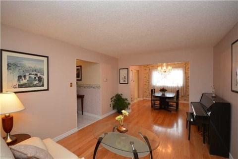 9 Talgarth Rd, House detached with 3 bedrooms, 3 bathrooms and 2 parking in Toronto ON | Image 7