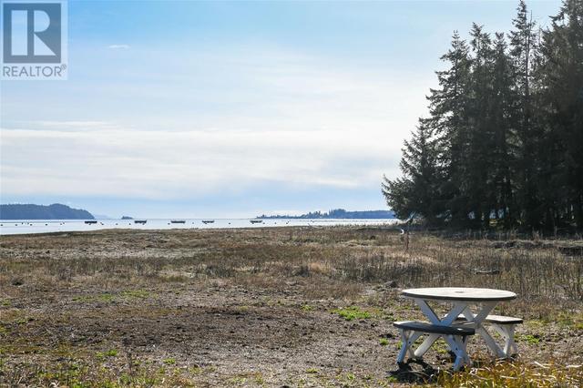 501 Arbutus Bay Rd, House detached with 3 bedrooms, 3 bathrooms and 10 parking in Comox Valley A BC | Image 40