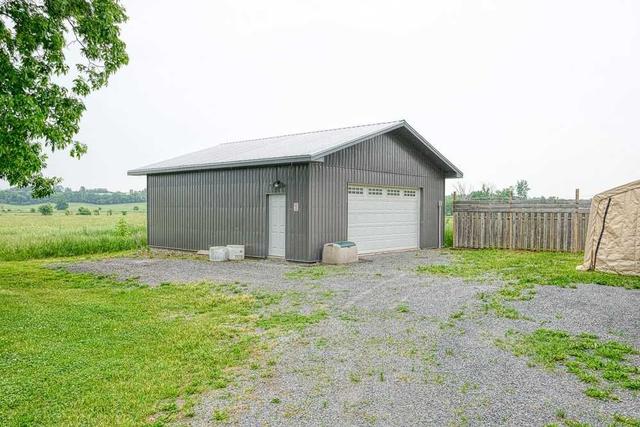 3724 Moreland Dixon Rd, House detached with 3 bedrooms, 3 bathrooms and 8 parking in South Frontenac ON | Image 2