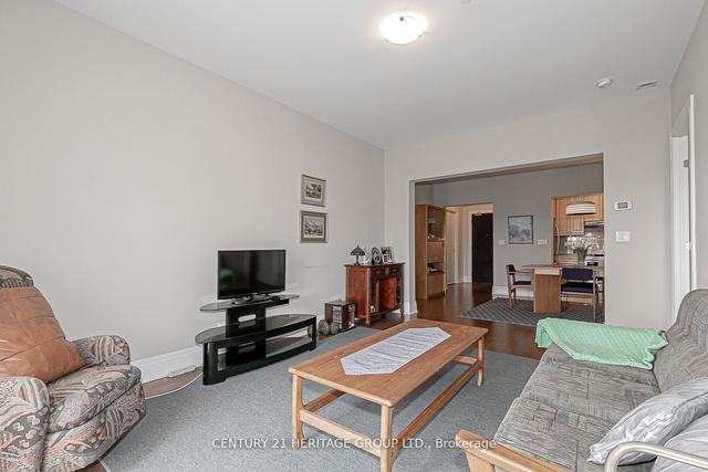 321 - 80 Burns Blvd, Condo with 2 bedrooms, 2 bathrooms and 1 parking in King ON | Image 5
