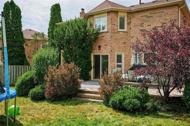 1012 Benton Cres, House detached with 4 bedrooms, 4 bathrooms and 6 parking in Pickering ON | Image 29