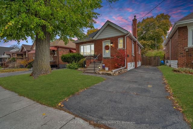 99 Cameron Ave S, House detached with 2 bedrooms, 2 bathrooms and 3 parking in Hamilton ON | Image 12