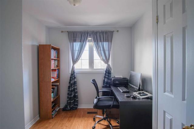 120 Trudelle St, Townhouse with 3 bedrooms, 2 bathrooms and 1 parking in Toronto ON | Image 17