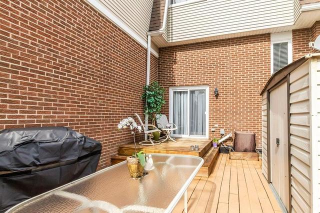 23 - 960 Warwick Court, House attached with 3 bedrooms, 1 bathrooms and 1 parking in Burlington ON | Image 34