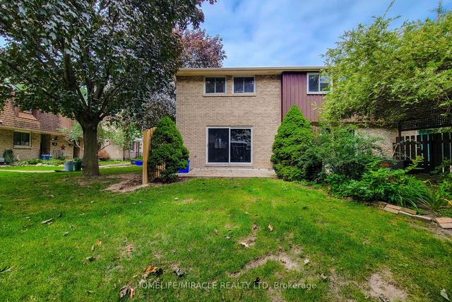 46 - 50 Lakeshore Rd, Condo with 3 bedrooms, 2 bathrooms and 1 parking in St. Catharines ON | Image 32