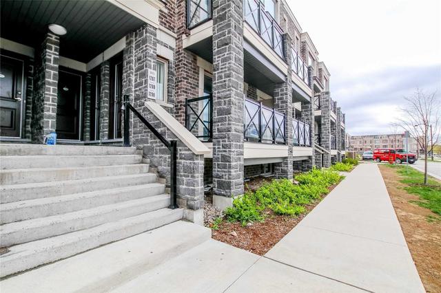 1206 - 11 Dunsheath Way, Townhouse with 2 bedrooms, 2 bathrooms and 1 parking in Markham ON | Image 11