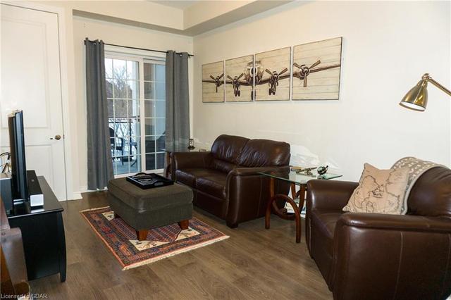 115 - 1077 Gordon Street, House attached with 2 bedrooms, 1 bathrooms and 1 parking in Guelph ON | Image 3