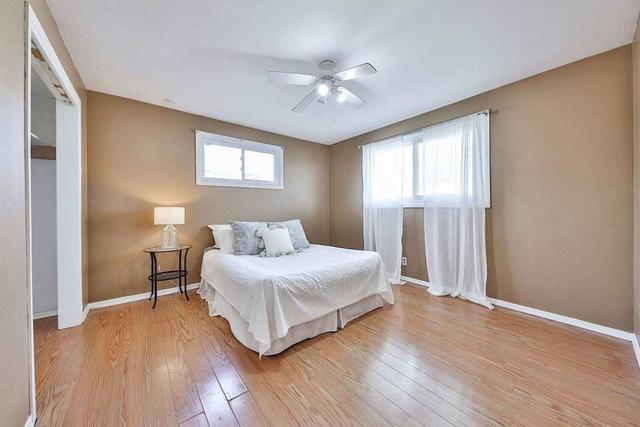 49 Tenth Ave, House detached with 2 bedrooms, 2 bathrooms and 1 parking in Brantford ON | Image 25