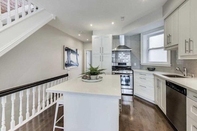 upper - 31 Major St, House semidetached with 3 bedrooms, 2 bathrooms and 1 parking in Toronto ON | Image 11