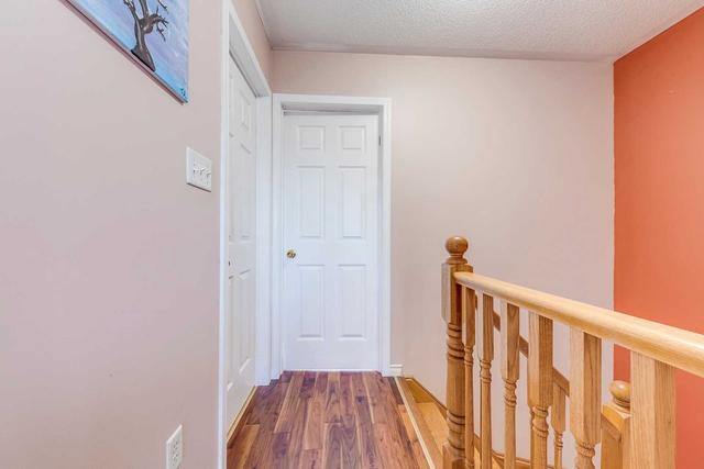 11 - 280 Hillcrest Ave, Townhouse with 2 bedrooms, 3 bathrooms and 2 parking in Mississauga ON | Image 10