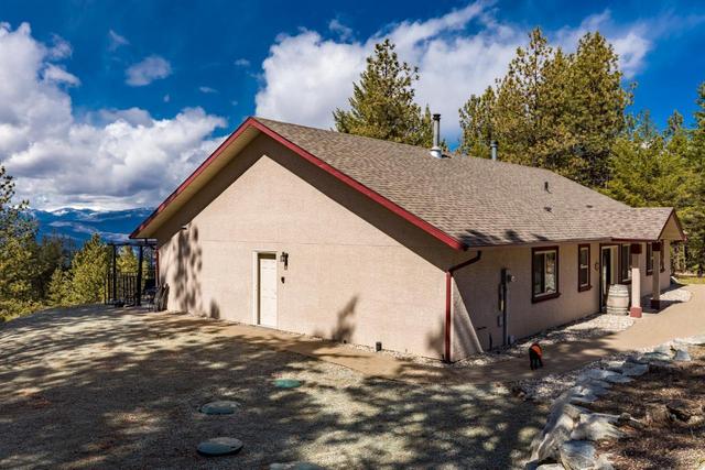 185 Peregrine Court, House detached with 2 bedrooms, 2 bathrooms and 3 parking in Okanagan Similkameen A BC | Image 41