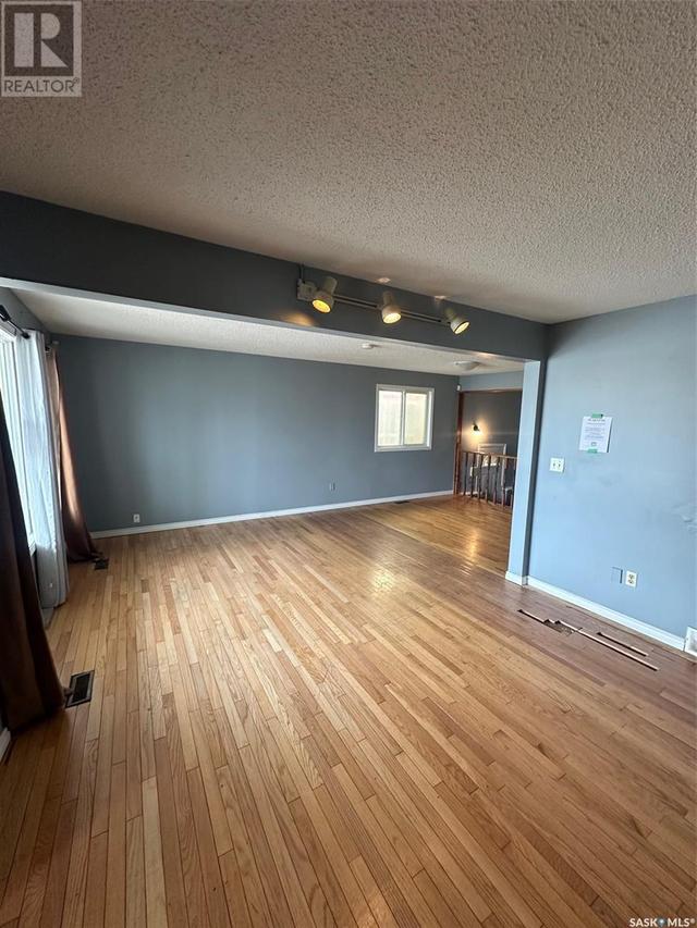 1715 St John Street, House detached with 3 bedrooms, 3 bathrooms and null parking in Regina SK | Image 2