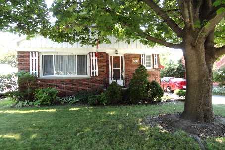 855 Hortop St, House detached with 3 bedrooms, 2 bathrooms and 4 parking in Oshawa ON | Image 2
