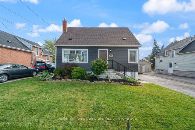 67 West 1st St, House detached with 3 bedrooms, 3 bathrooms and 3 parking in Hamilton ON | Image 1