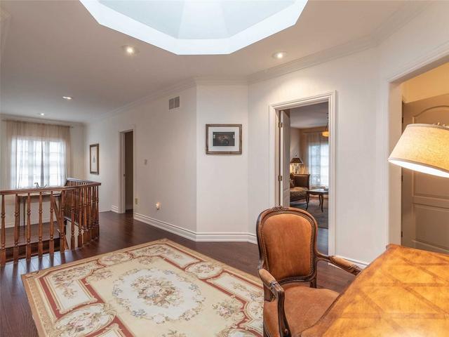 10 Elmira Crt, House detached with 5 bedrooms, 5 bathrooms and 6 parking in Toronto ON | Image 18