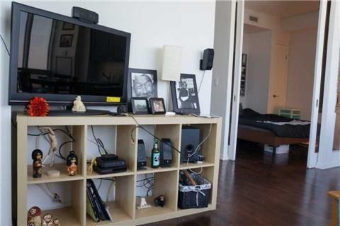 3311 - 215 Fort York Blvd, Condo with 2 bedrooms, 1 bathrooms and 1 parking in Toronto ON | Image 4