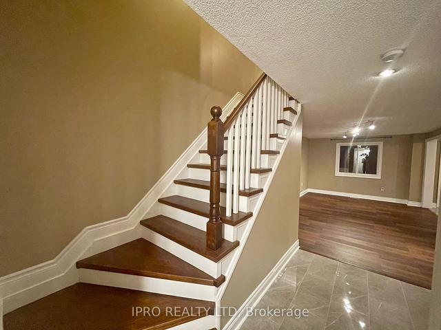 34 Ginger Dr, House detached with 3 bedrooms, 3 bathrooms and 6 parking in Barrie ON | Image 12