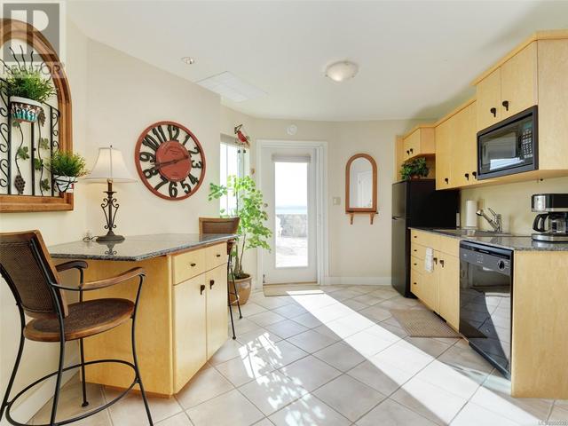 10 - 300 Plaskett Pl, House detached with 3 bedrooms, 5 bathrooms and 2 parking in Esquimalt BC | Image 36