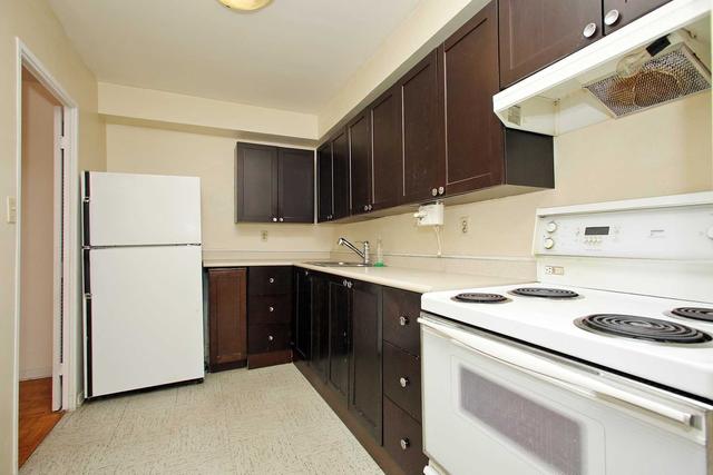 212 - 5 Massey Sq, Condo with 2 bedrooms, 1 bathrooms and 0 parking in Toronto ON | Image 19