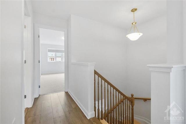 648 Hamsa Street, Townhouse with 3 bedrooms, 4 bathrooms and 3 parking in Ottawa ON | Image 6