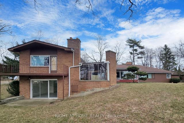 1427 Dundas Cres, House detached with 4 bedrooms, 3 bathrooms and 12 parking in Mississauga ON | Image 7