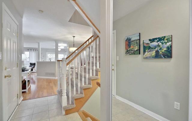 2369 Baintree Cres, House attached with 3 bedrooms, 3 bathrooms and 3 parking in Oakville ON | Image 32