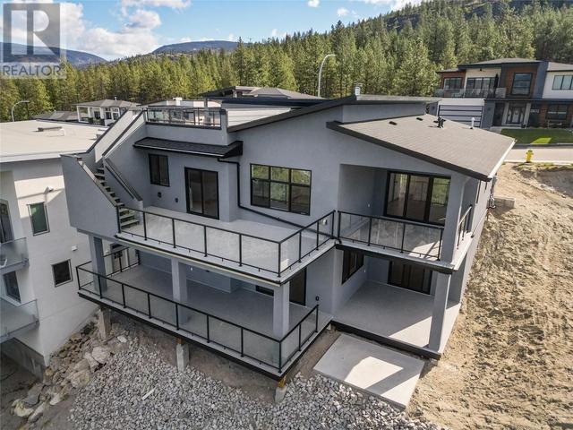 2799 Hawthorn Drive, House detached with 3 bedrooms, 3 bathrooms and 4 parking in Penticton BC | Image 4