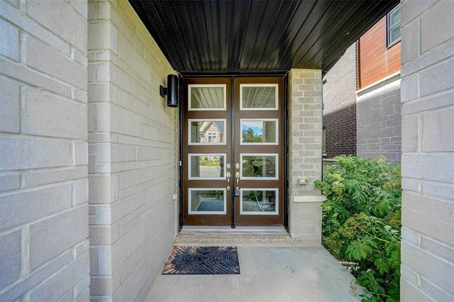 71 Lebovic Campus Dr, House attached with 4 bedrooms, 5 bathrooms and 2 parking in Vaughan ON | Image 34