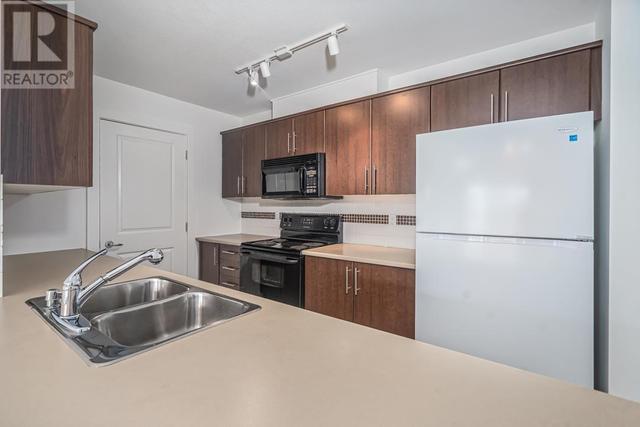 408 - 12248 224 Street, Condo with 2 bedrooms, 2 bathrooms and 2 parking in Maple Ridge BC | Image 12