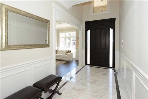 70 Yorkview Dr, House detached with 4 bedrooms, 6 bathrooms and 4 parking in Toronto ON | Image 2