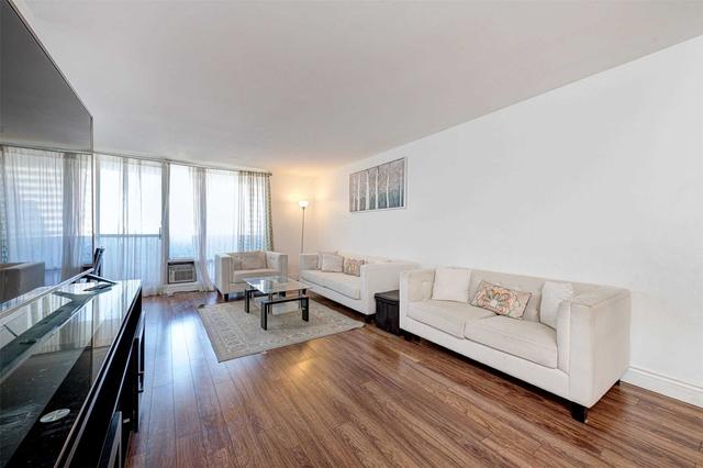 1911 - 5 Massey Sq, Condo with 2 bedrooms, 1 bathrooms and 0 parking in Toronto ON | Image 10