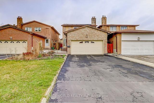 3 Upton Cres, House attached with 3 bedrooms, 4 bathrooms and 6 parking in Markham ON | Image 1
