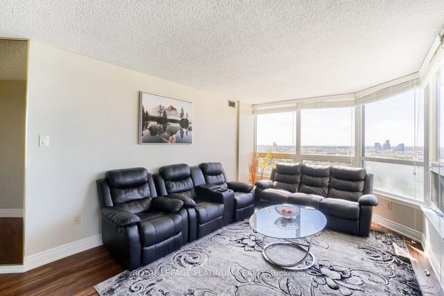 1901 - 8 Lisa St, Condo with 2 bedrooms, 2 bathrooms and 1 parking in Brampton ON | Image 3
