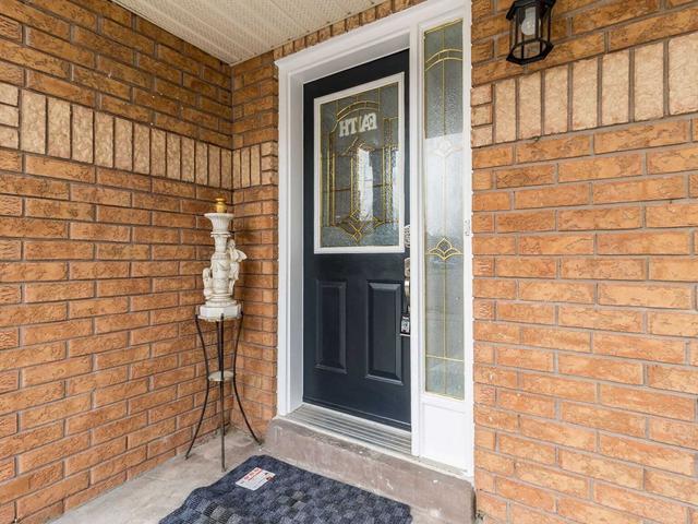 92 Charleswood Circ, House detached with 3 bedrooms, 4 bathrooms and 3 parking in Brampton ON | Image 40