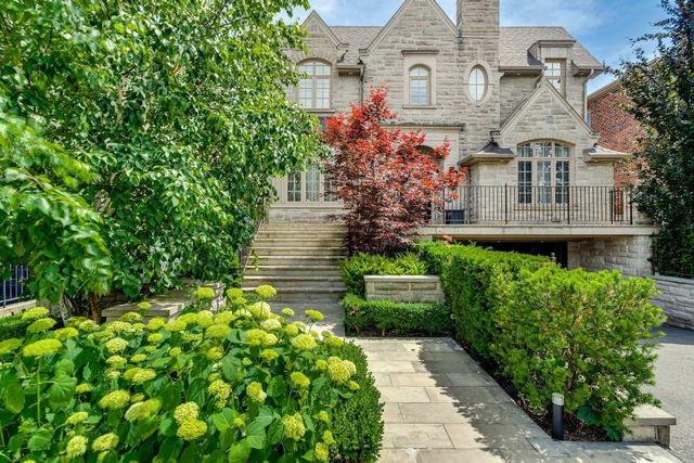 211 Carmichael Ave, House detached with 4 bedrooms, 6 bathrooms and 6 parking in Toronto ON | Image 23