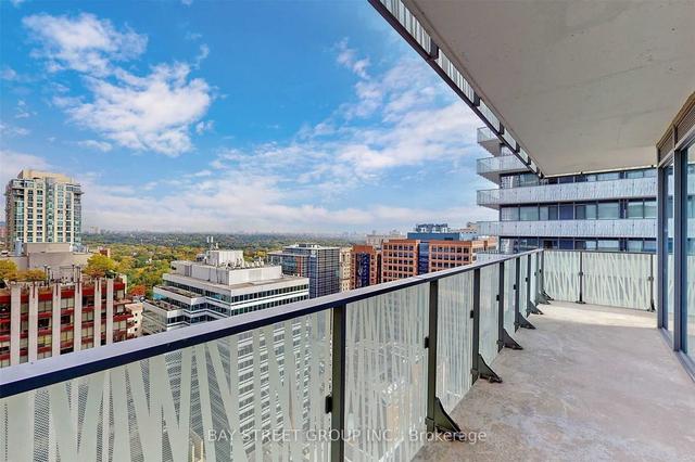 2409 - 42 Charles St, Condo with 2 bedrooms, 1 bathrooms and 0 parking in Toronto ON | Image 9