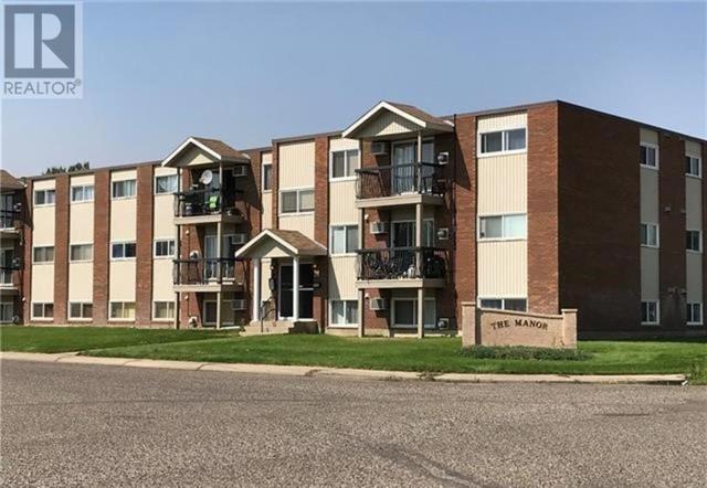 20, - 398 16 Street Ne, Condo with 2 bedrooms, 1 bathrooms and 1 parking in Medicine Hat AB | Image 1