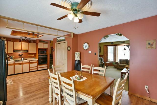 116 Ansley Rd, House detached with 5 bedrooms, 2 bathrooms and 7 parking in Wasaga Beach ON | Image 3