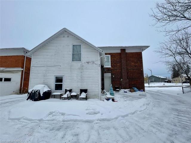 129 Bridge Street E, House detached with 6 bedrooms, 2 bathrooms and 4 parking in Greater Napanee ON | Image 21